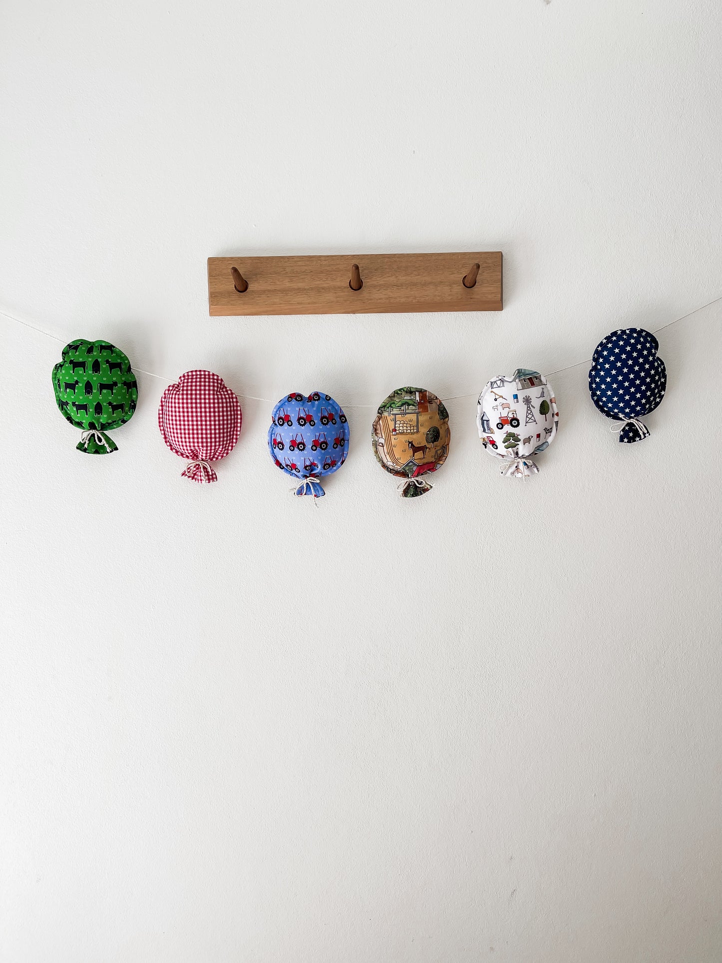 Mini Farm Balloon Garland