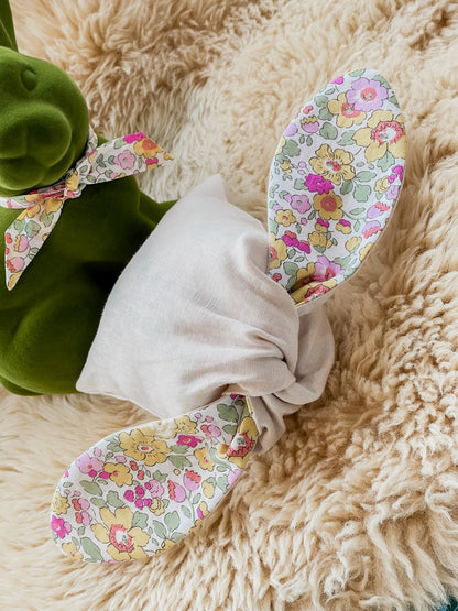 Liberty and Linen Bunny Knot Treat Bag